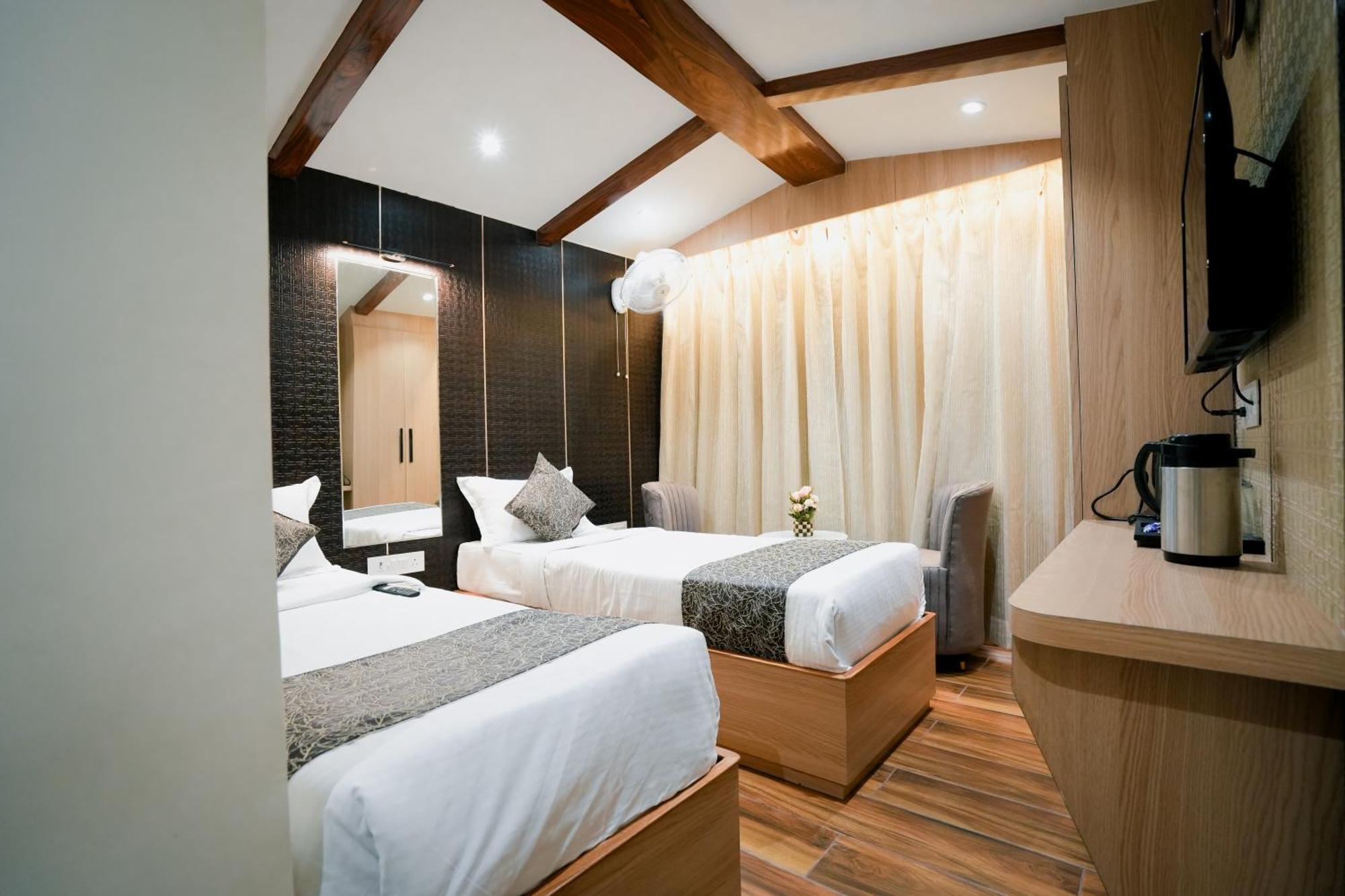 Hotel Jk Palace Allāhābād Junction 外观 照片